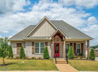 3390 Hatton Dr, Nesbit, MS 38651