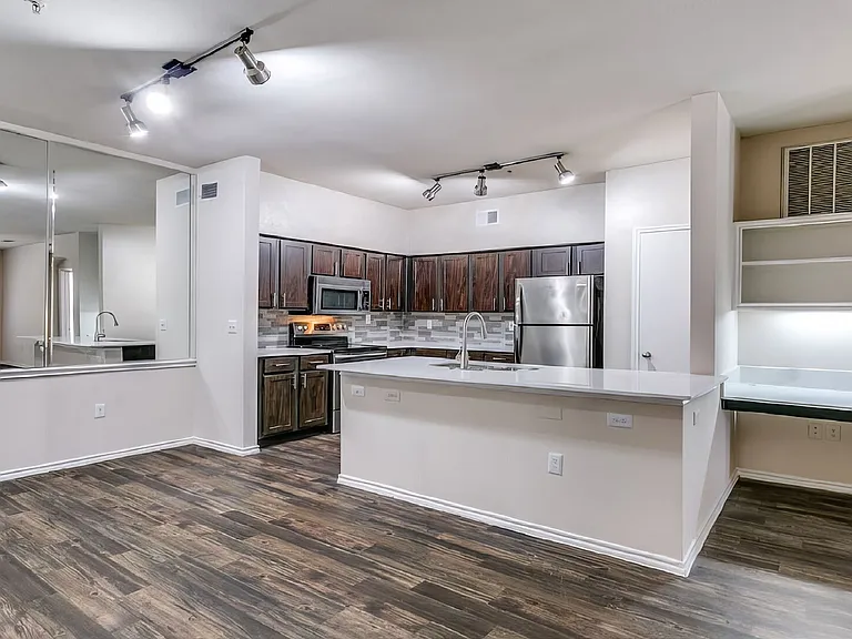 Allura Las Colinas — Photo 20