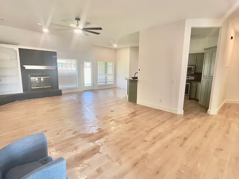 1121 Charlton Rd — Photo 7