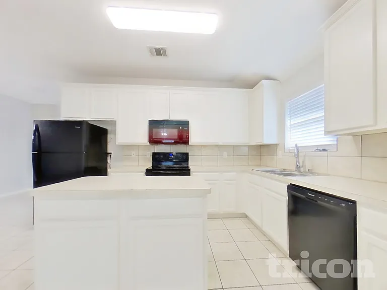 12809 Carpenter Ln — Photo 6