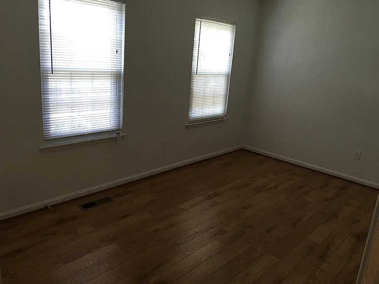 7008 Braddock Mews Pl — Photo 5