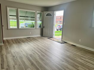 313 N Main St, Montgomery, IL 60538