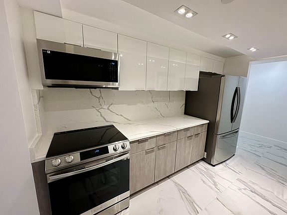 2nd image of 3200 Collins Ave #1