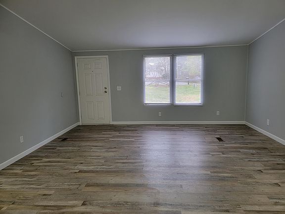 2nd image of 1356 Meadowland Dr