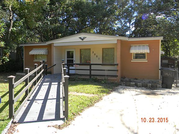 3rd image of 3021 Fairview Dr