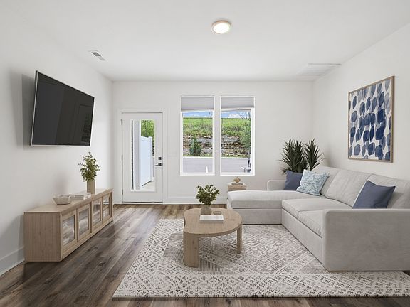 5th image of 114 Stella Dr