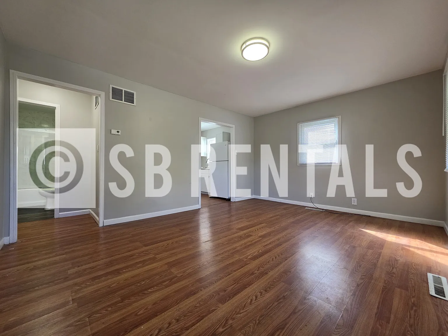 4 bed, 1221 sqft, $1,400 — Photo 2