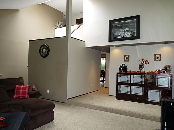 2nd image of 7825 NE Forest Ridge Ln