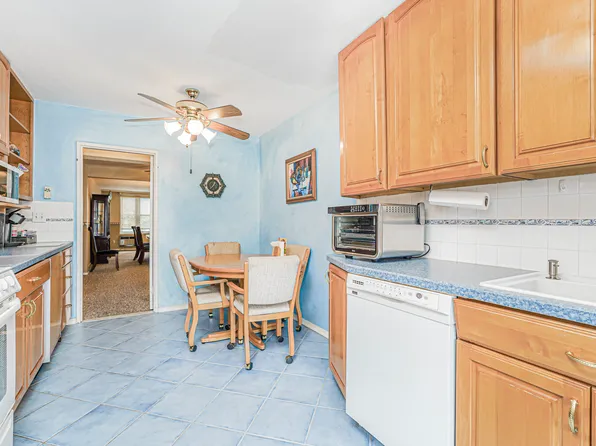 50 Fort Place image 9 of 40