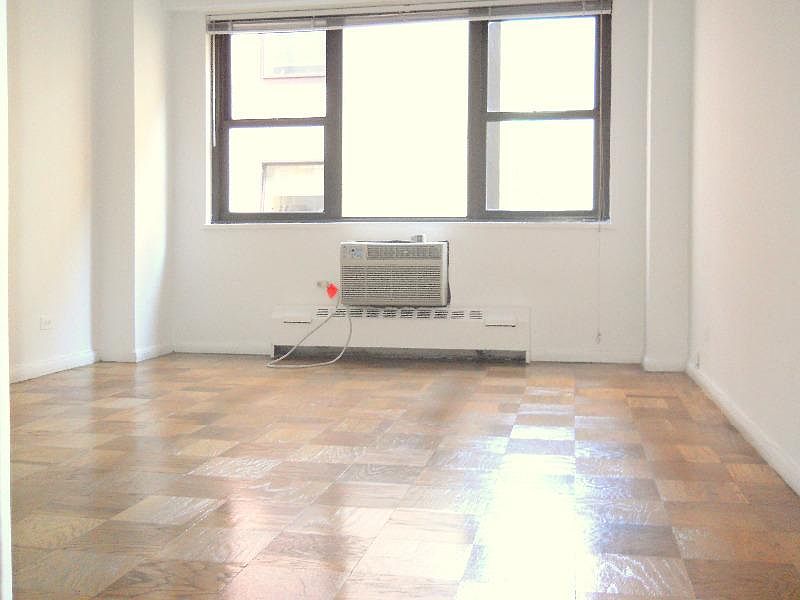 2nd image of 330 E 46th St APT 1d