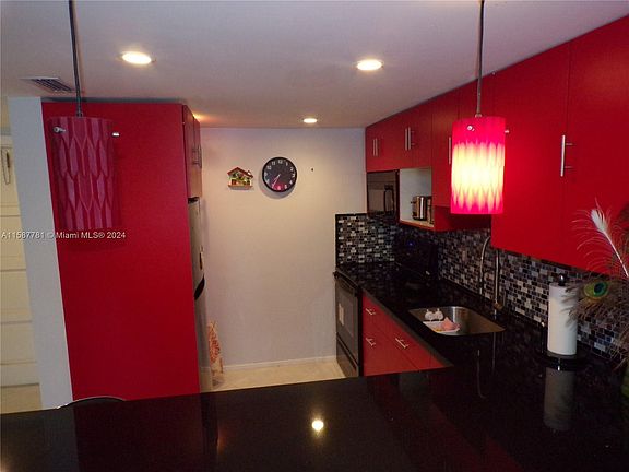 3rd image of 1200 Hillcrest Ct APT 214