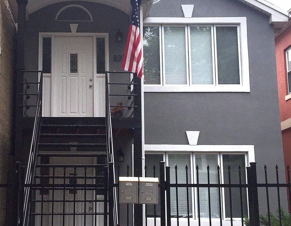 1st image of 837 N Marshfield Ave #2