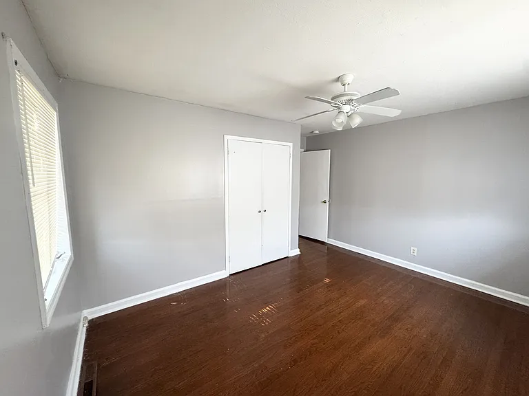 1523 Canterbury Rd — Photo 9