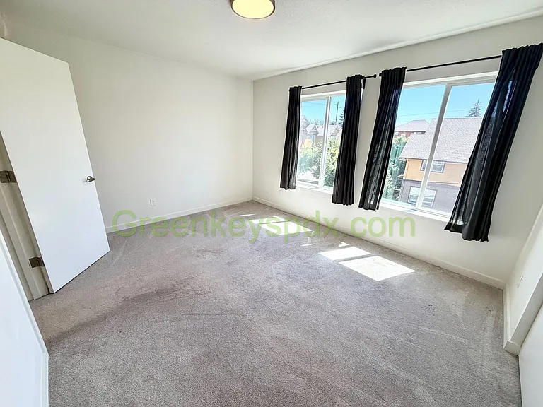 12117 SE Pardee St — Photo 12