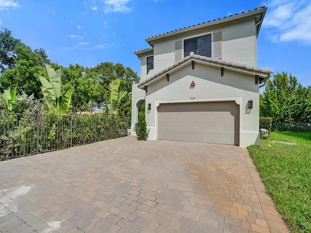 13145 Addilyn Ct — Photo 2