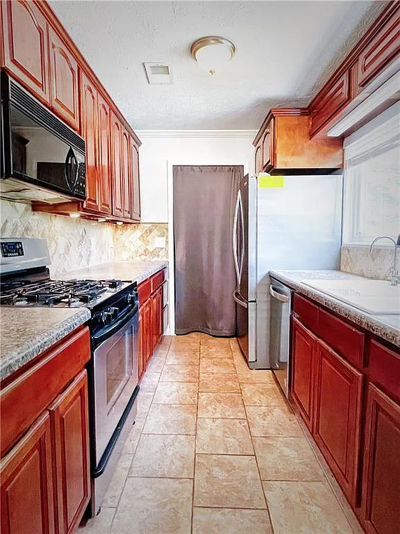 2 bed, 1.0 bath, 1080 sqft, $1,800 — Photo 3