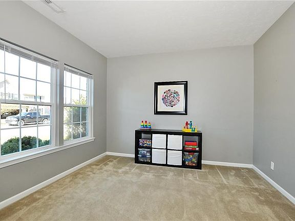 3rd image of 15180 Gallow Ln