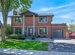 1 Sandringham Ave, Hamilton, ON L9C 2H3