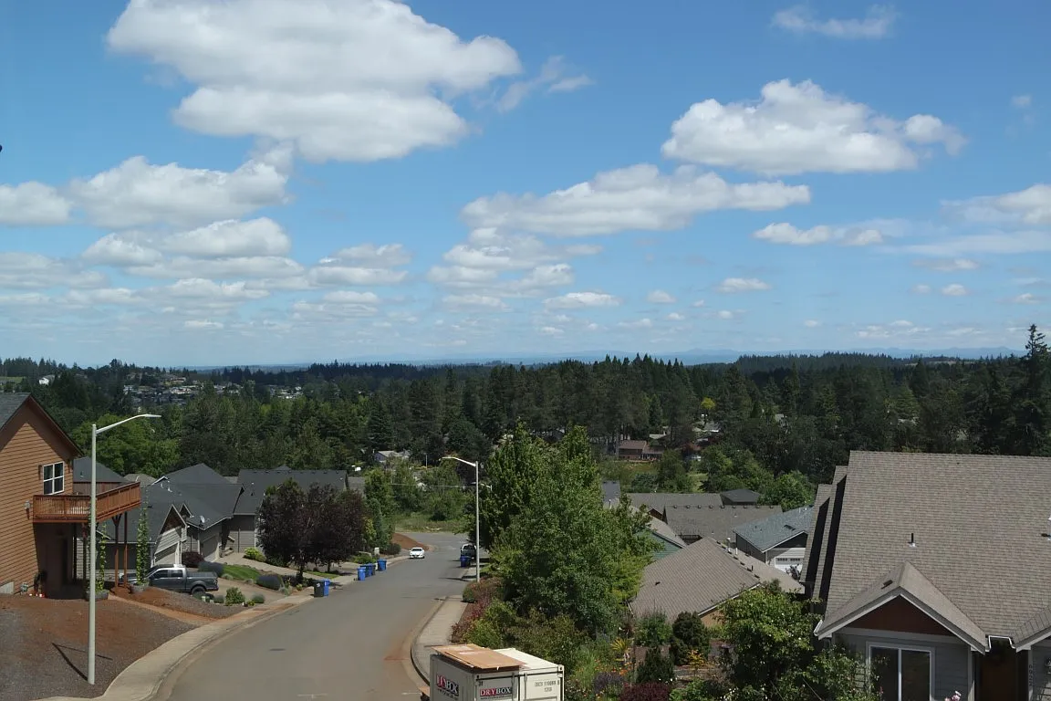 3 bed, $2,095 — Photo 1