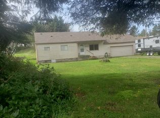 15660 Lakeside Dr, Rockaway Beach, OR 97136