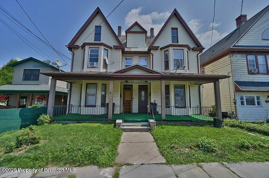 Building Photo - 1416 Capouse Ave