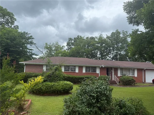1694 18th St SW, Lanett, AL 36863