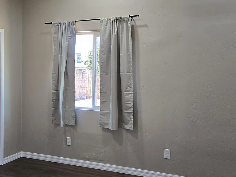 1125 S Mountain St — Photo 13