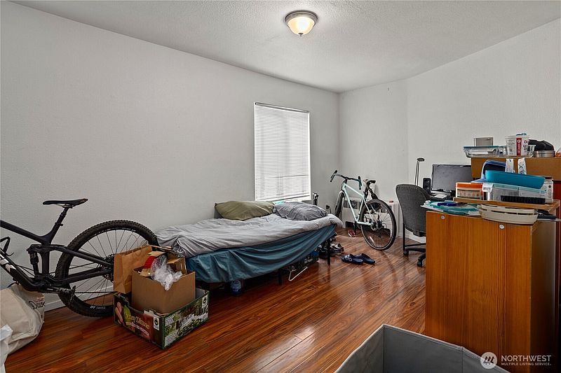 4th image of 4714 17th Avenue NE