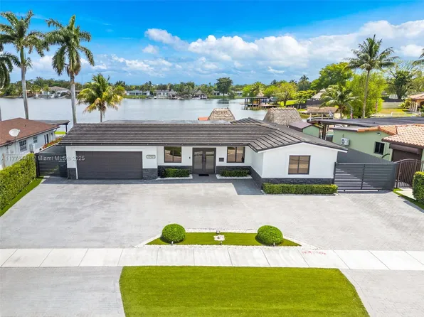 17921 NW 85th Ave, Hialeah, FL 33015