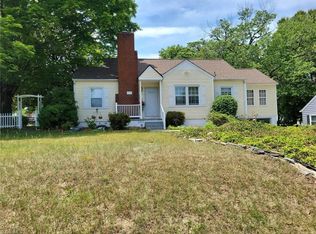 1716 Brookwood Dr, Winston Salem, NC 27106