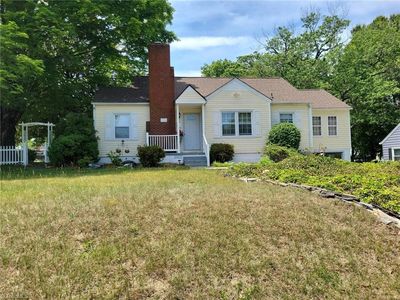 1716 Brookwood Dr, Winston Salem, NC, 27106