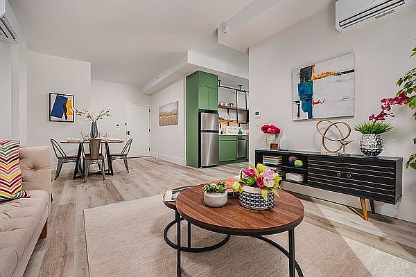 1st image of 1510 Gates Ave #714