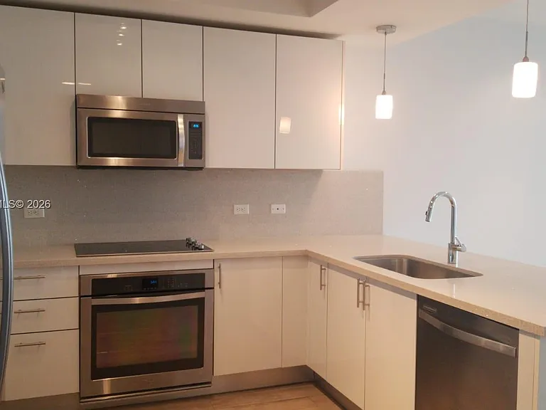 999 SW 1st Ave #3308 — Photo 6