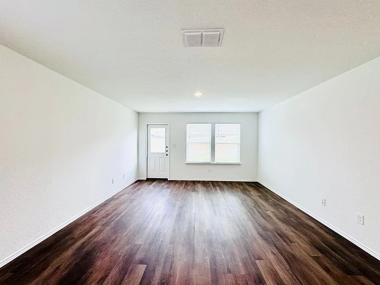 4089 Lily Glade Ln — Photo 12