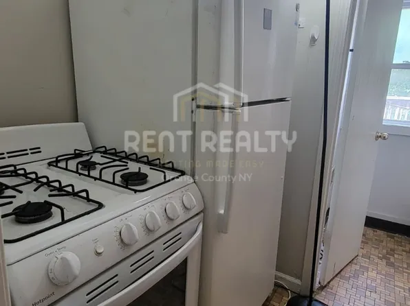 143 Main St APT 7, Chester, NY 10918