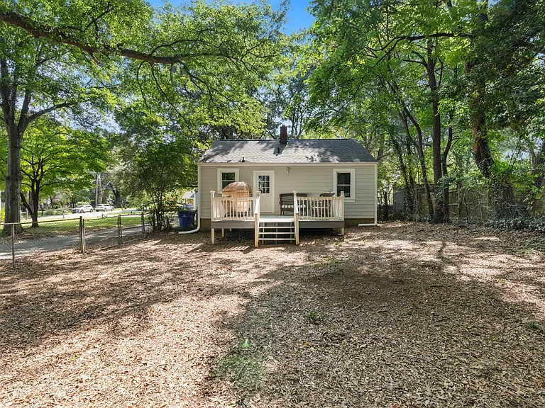 207 Brookside Ave — Photo 22