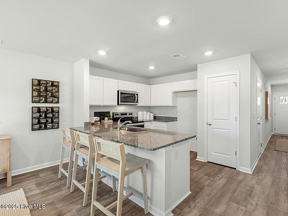 7th image of this home