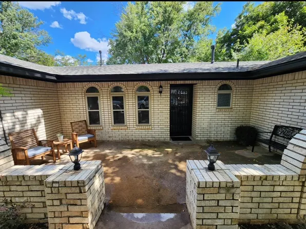 1502 W Shadybrook Ln, Duncan, OK 73533