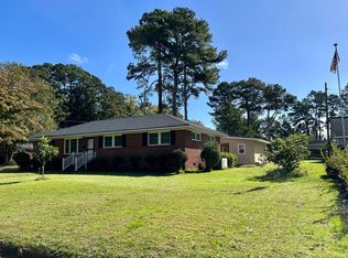 901 Hyland Ave, Williamston, NC 27892
