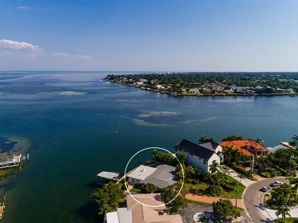 2590 S Shore Dr SE #17, Saint Petersburg, FL 33705