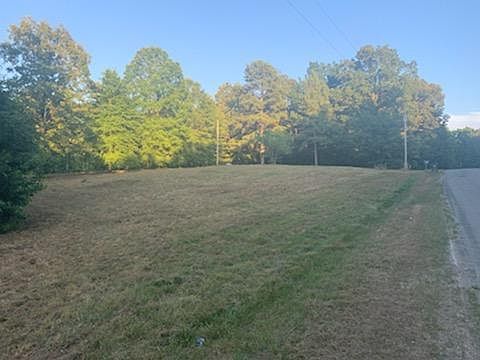 2nd image of 1000 Barren Springs Rd