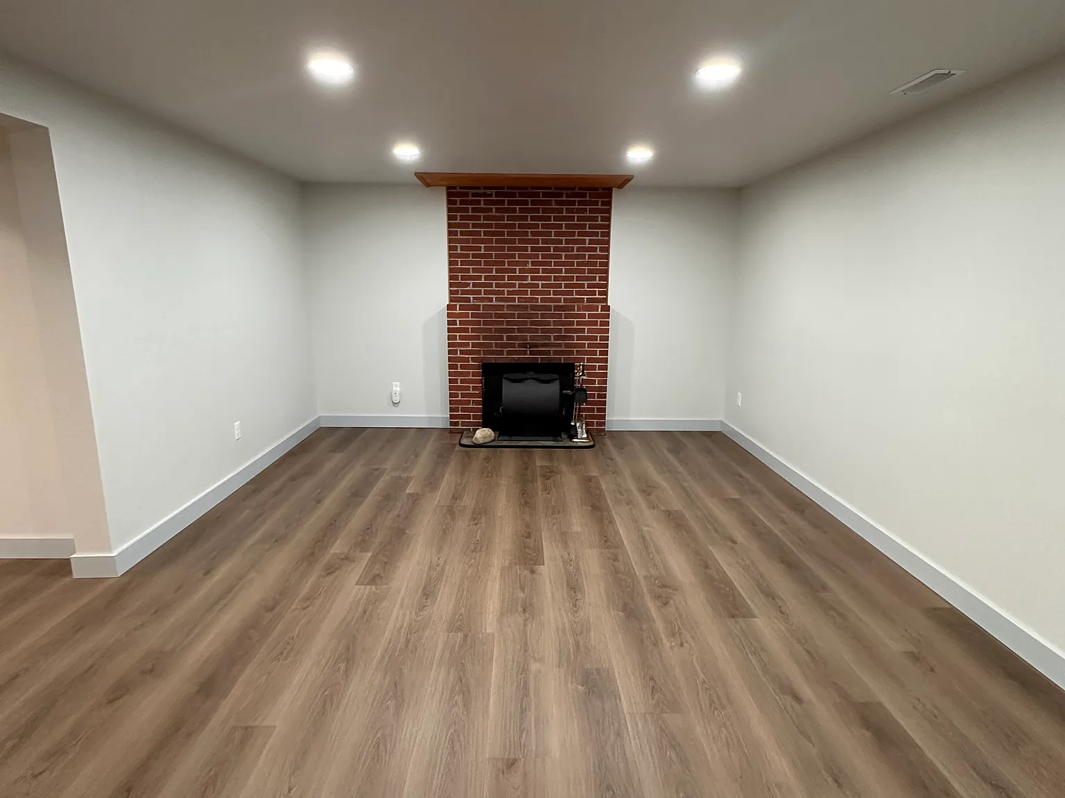 3 bed, 1146 sqft, $2,050 — Photo 4
