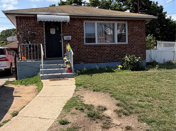 159 Church Street, Malverne, NY 11565