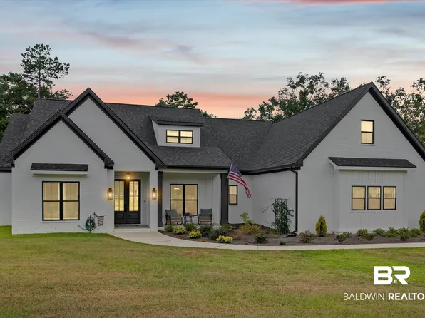 11 Creax Rd, Axis, AL 36505
