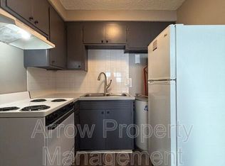 1323 S 10th St #1, Lincoln, NE 68502