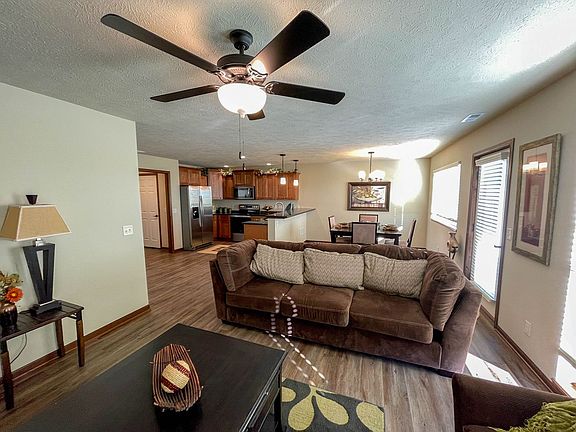 4th image of 6318 8th St #3B-2BA-1738SQFT