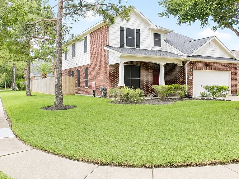2814 Silver Bend Ln — Photo 3