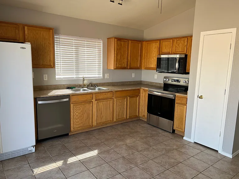 6614 E Lush Vista Vw — Photo 4
