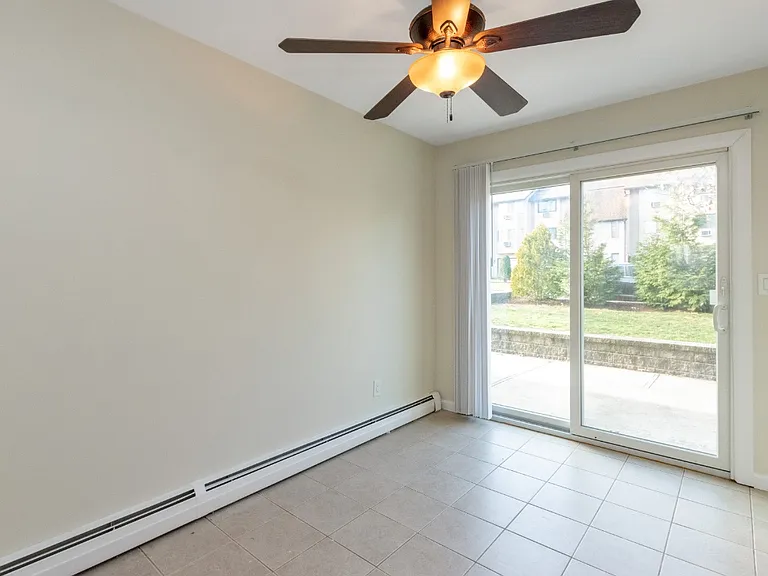 101 Maple Tree Ave — Photo 7