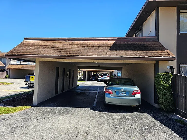2148 Sherwood Forest Blvd #4 — Photo 33